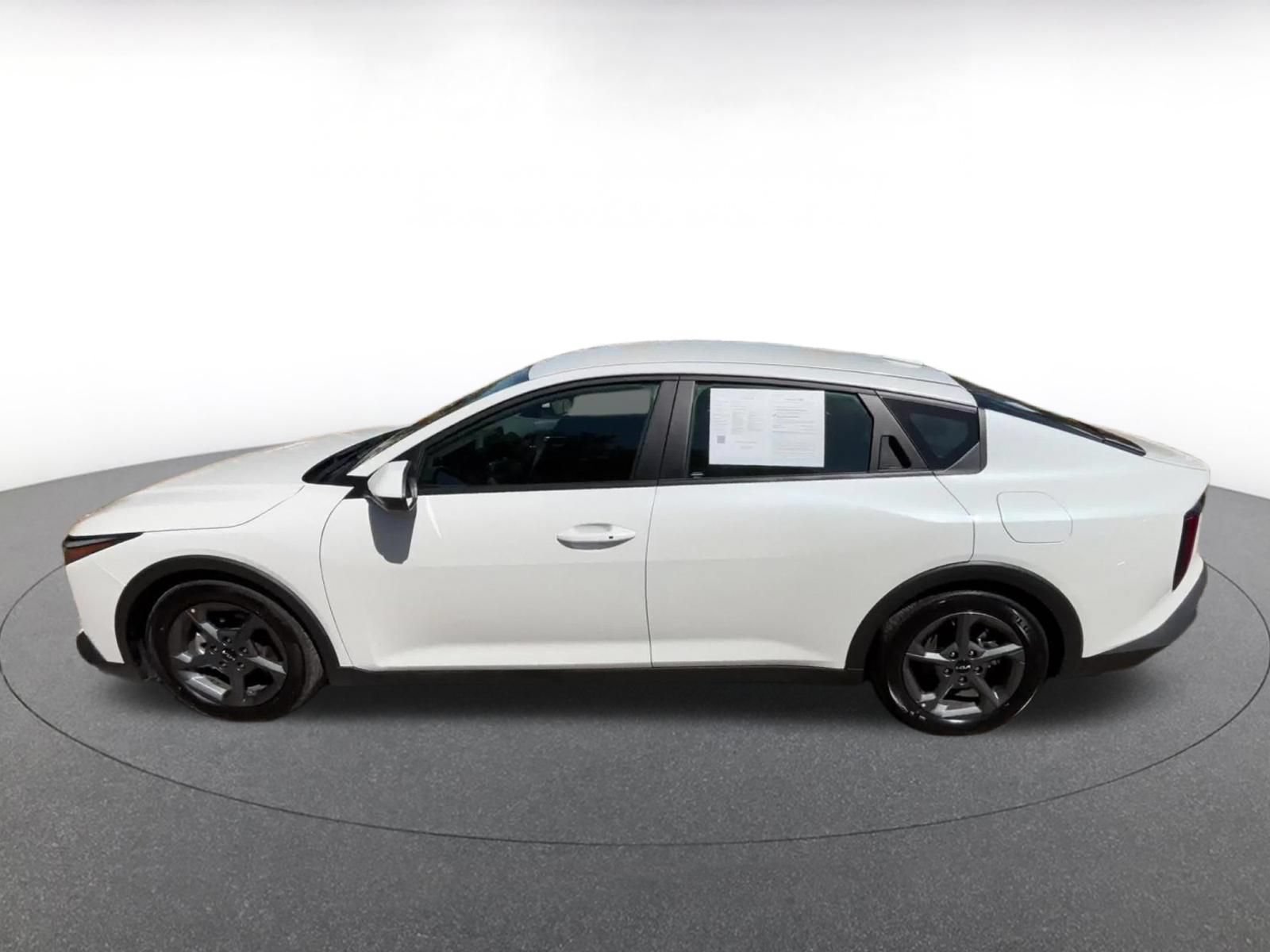 Used 2025 Kia K4 FWD image 9