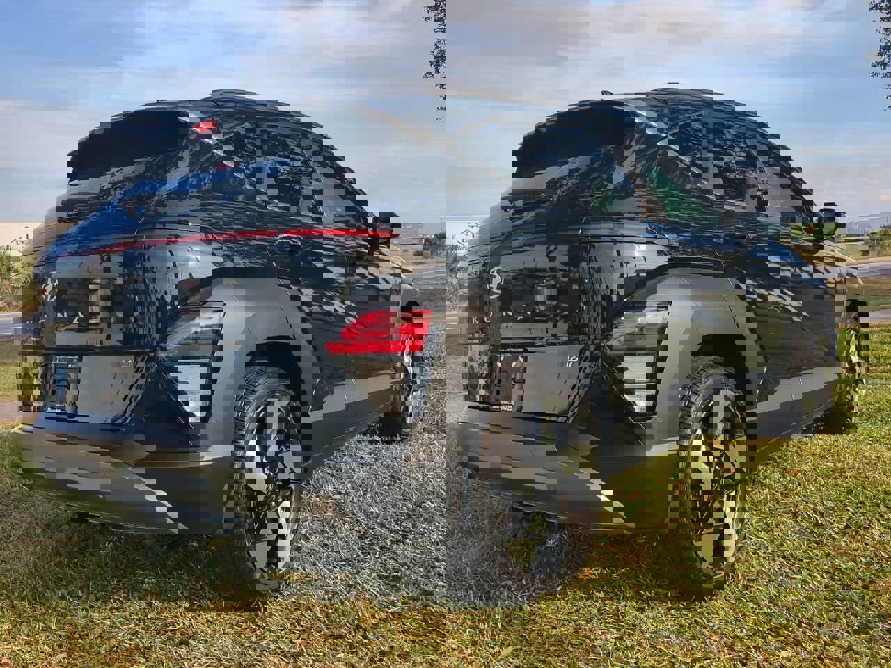 Used 2024 Hyundai Kona Limited image 4