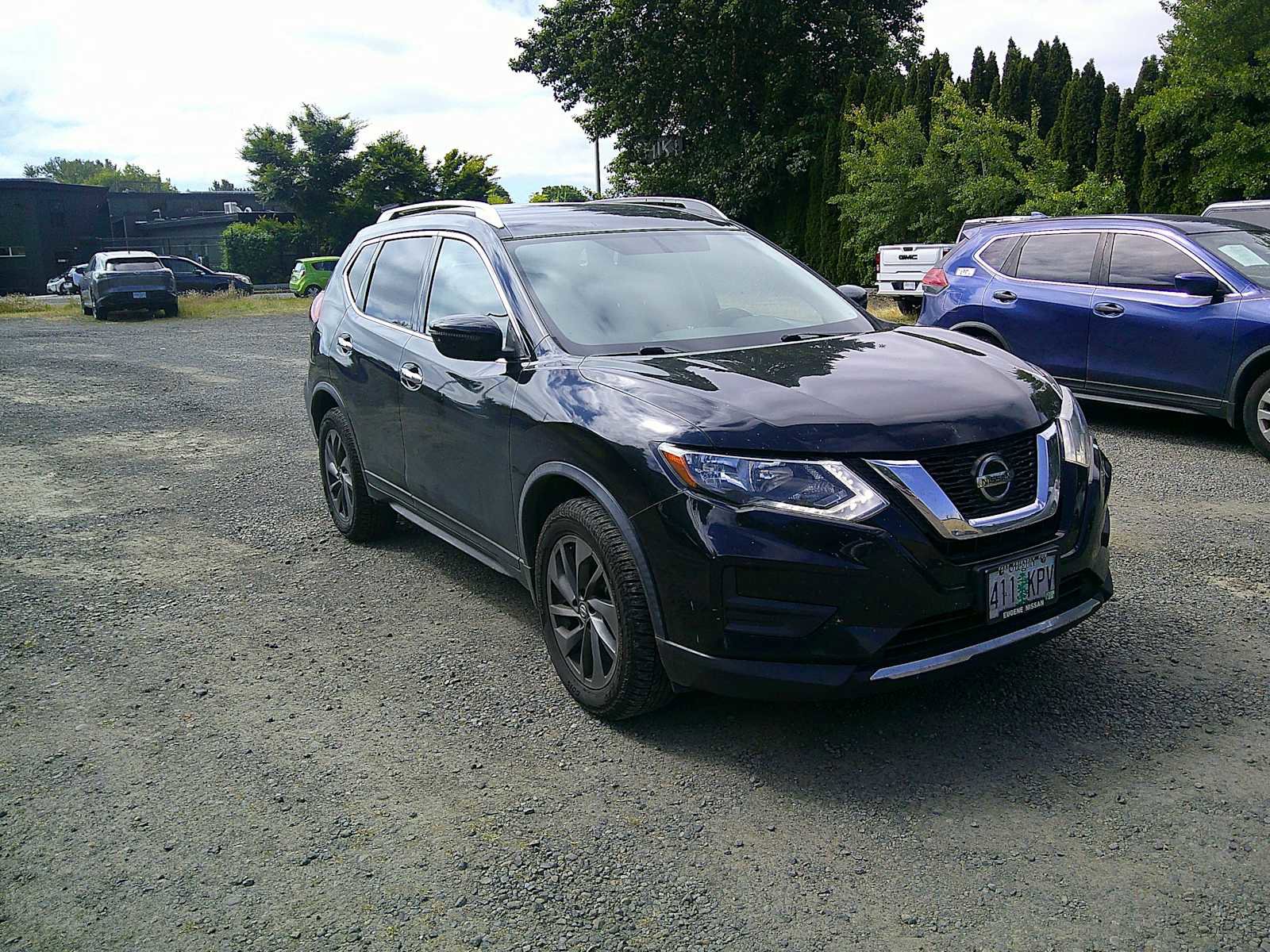 Used 2018 Nissan Rogue SV AWD/4WD image 7