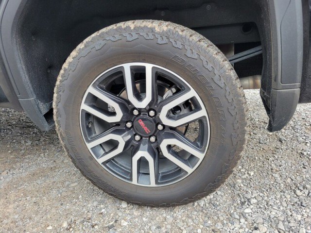 Used 2025 GMC Sierra 1500 AT4 w/ AT4 Premium Package AWD/4WD image 8