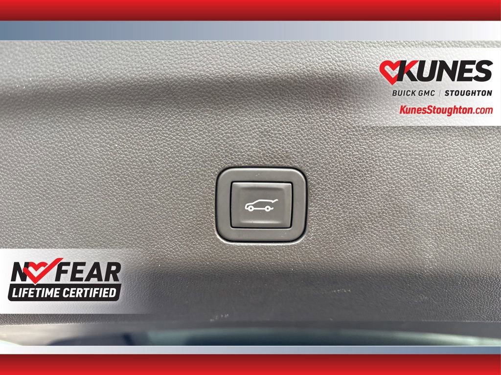 Used 2025 GMC Yukon Denali image 42