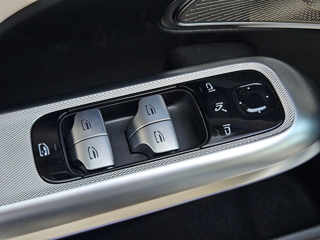 New 2026 Mercedes-Benz E 350 4MATIC Sedan image 17