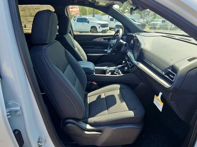 New 2027 Chevrolet Traverse LT w/ LPO, Cargo Package FWD image 28