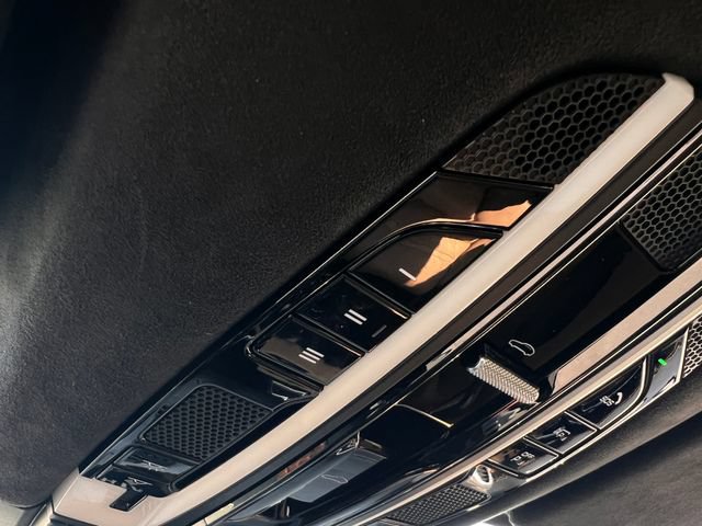 Used 2019 Porsche Cayenne Turbo AWD/4WD image 33