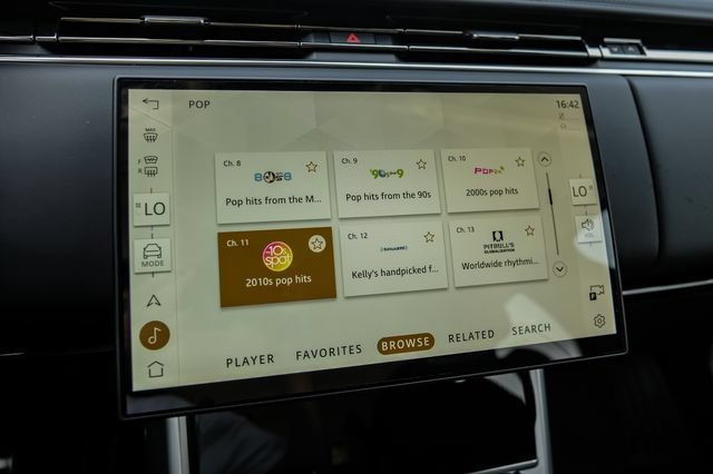 New 2026 Land Rover Range Rover SE AWD/4WD image 35