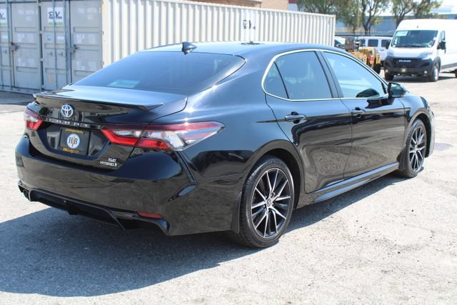 Used 2024 Toyota Camry SE FWD image 4