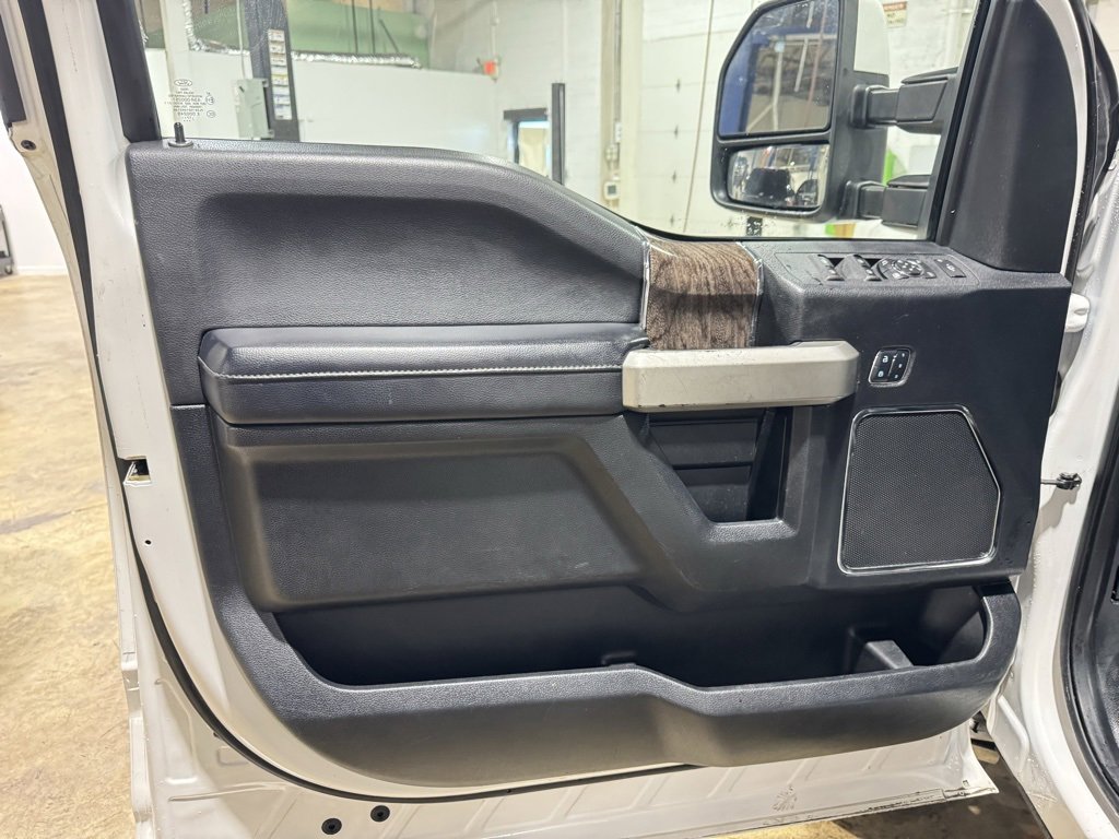 Used 2017 Ford F250 Lariat w/ Lariat Value Package image 22
