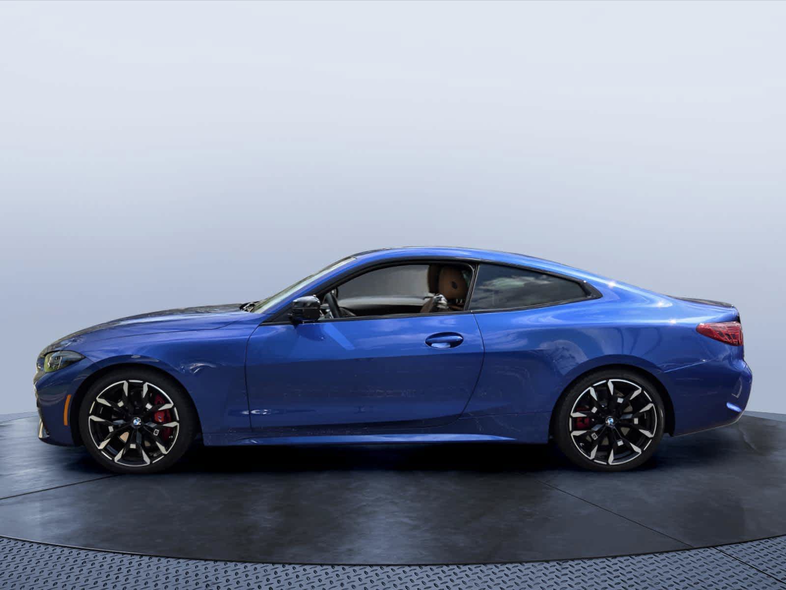 Used 2026 BMW 430i Coupe w/ M Sport Package RWD image 3