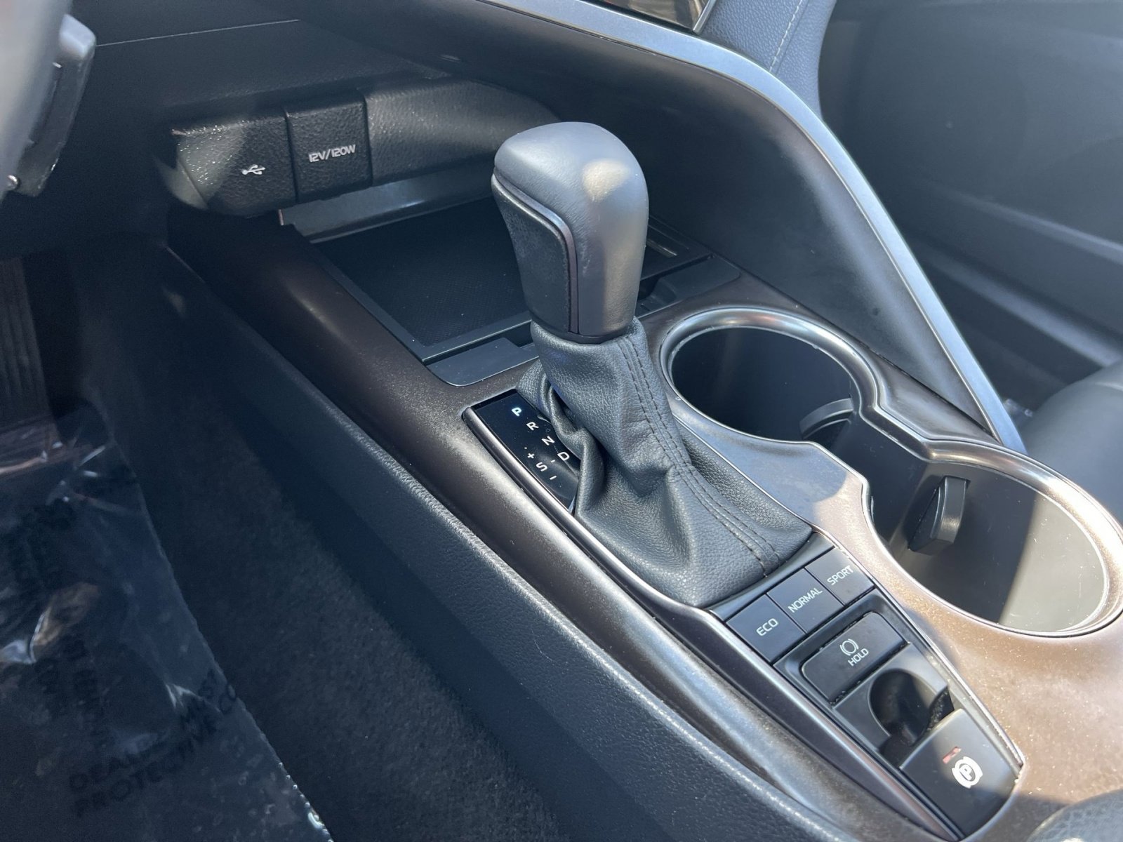Used 2024 Toyota Camry SE AWD/4WD image 29