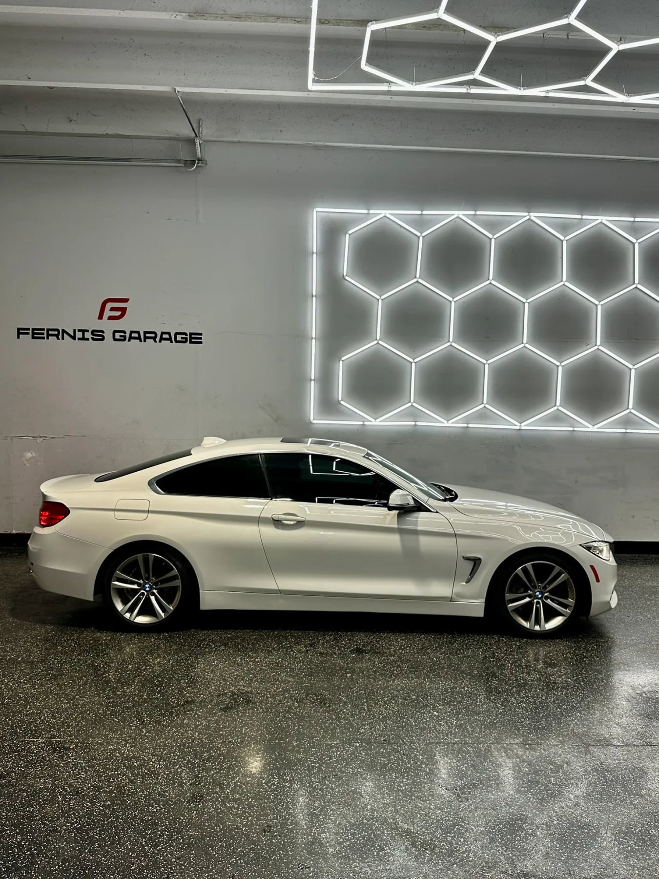 Used 2016 BMW 428i Coupe w/ Premium Package RWD image 4