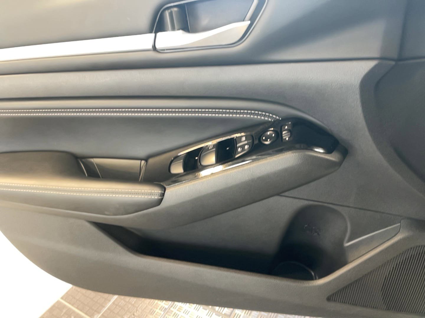 Used 2023 Nissan Altima 2.5 SL FWD image 16