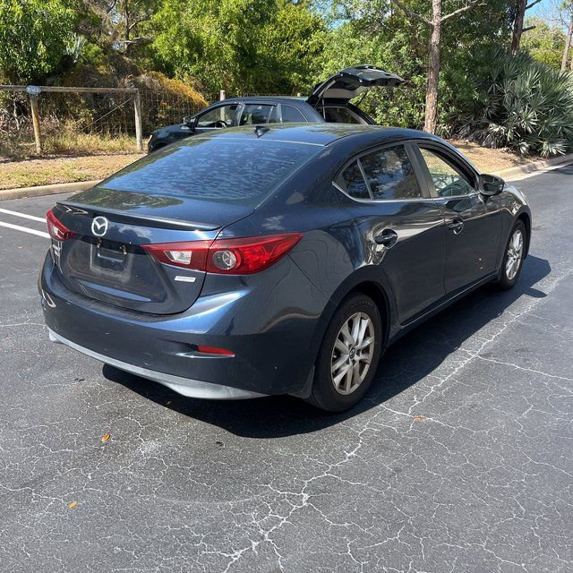 Used 2015 MAZDA MAZDA3 i Grand Touring image 3