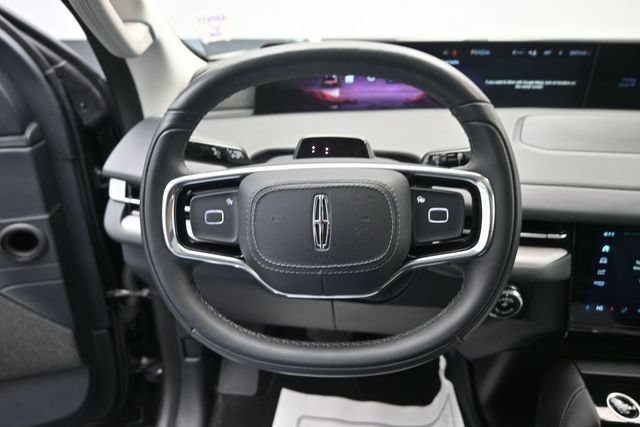 Certified 2025 Lincoln Navigator L Reserve AWD/4WD image 15