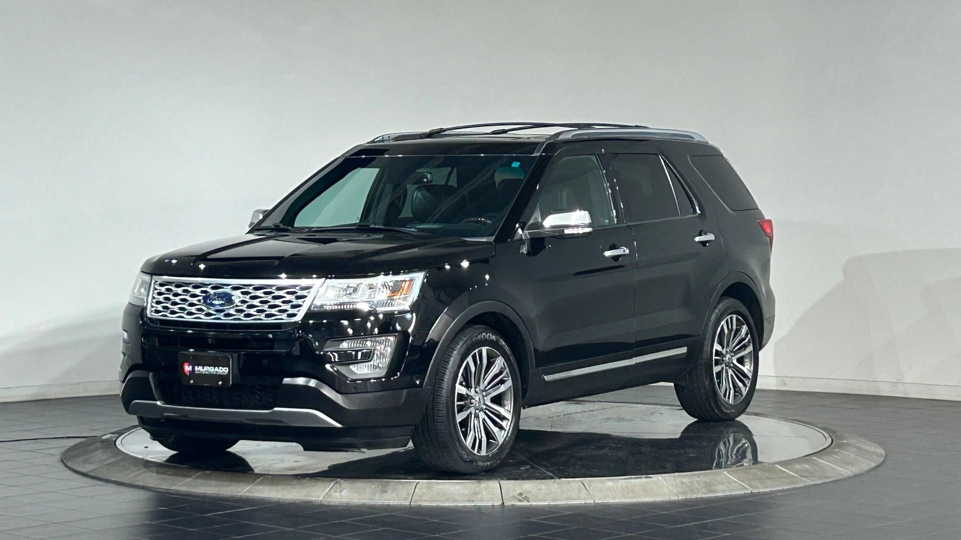 Used 2017 Ford Explorer Platinum AWD/4WD image 5