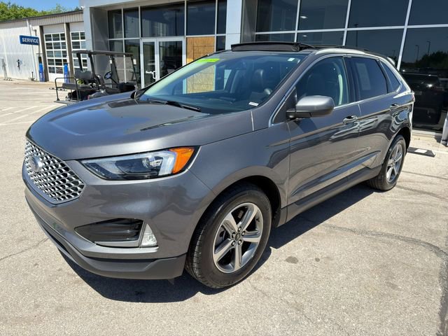 Used 2023 Ford Edge SEL w/ Convenience Package AWD/4WD image 3