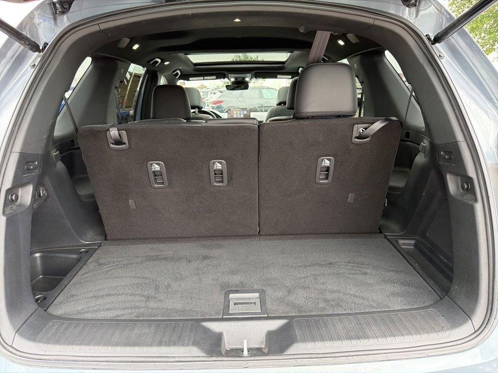 Used 2025 Honda Pilot TrailSport image 11