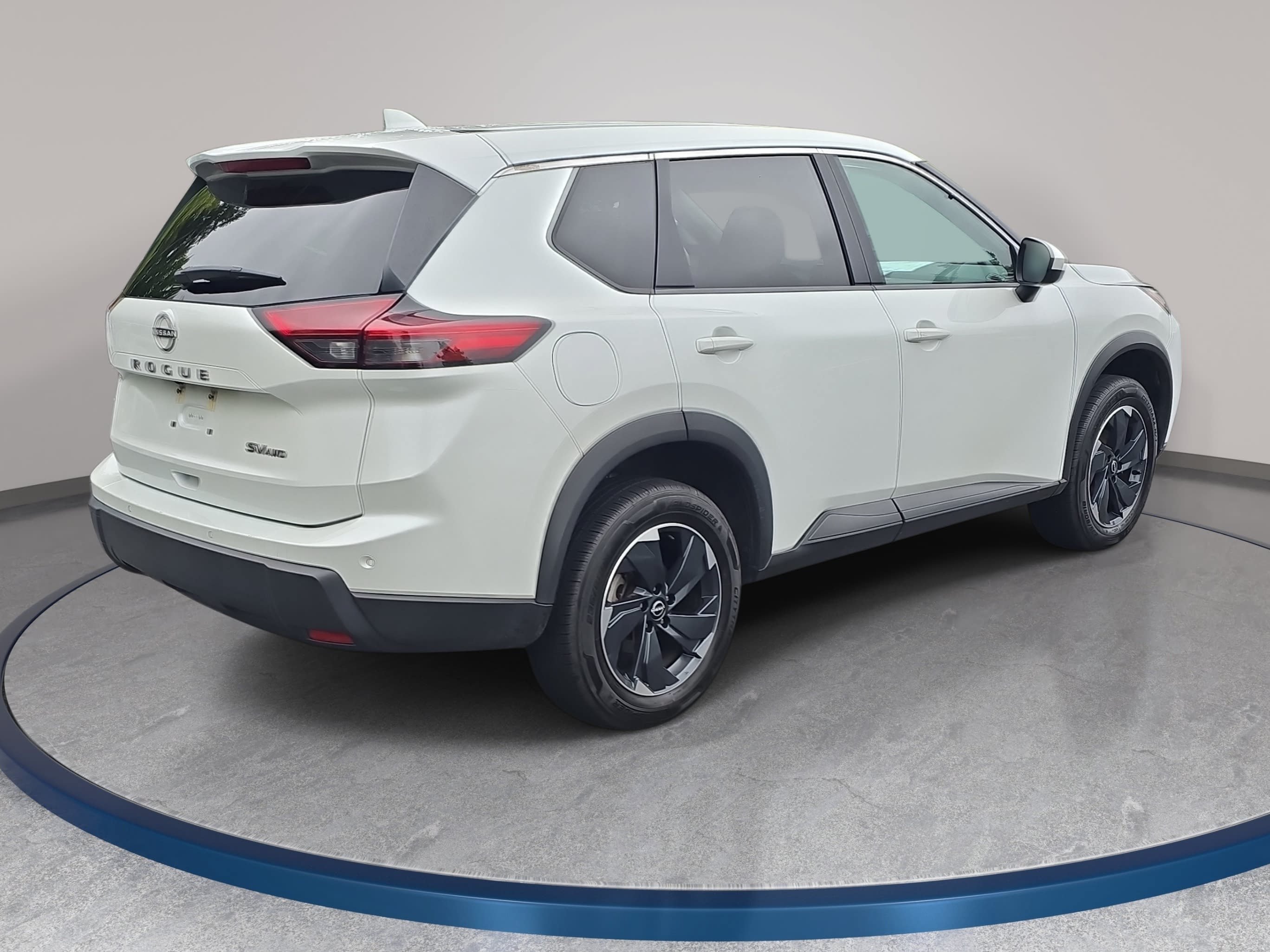 Used 2024 Nissan Rogue SV AWD/4WD image 5