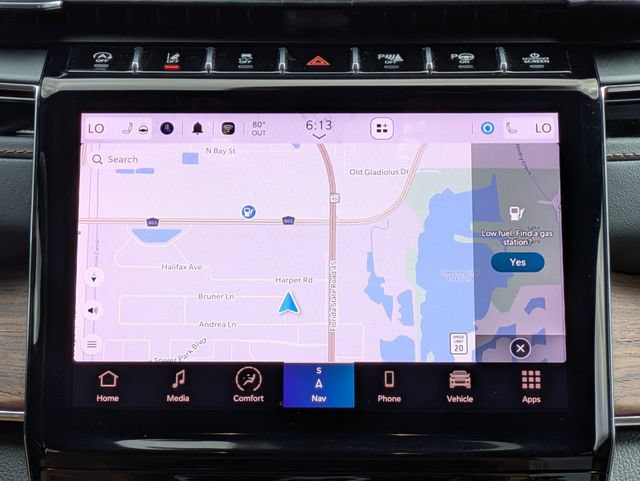 Certified 2023 Jeep Grand Cherokee Summit w/ Luxury Tech Group V AWD/4WD image 16