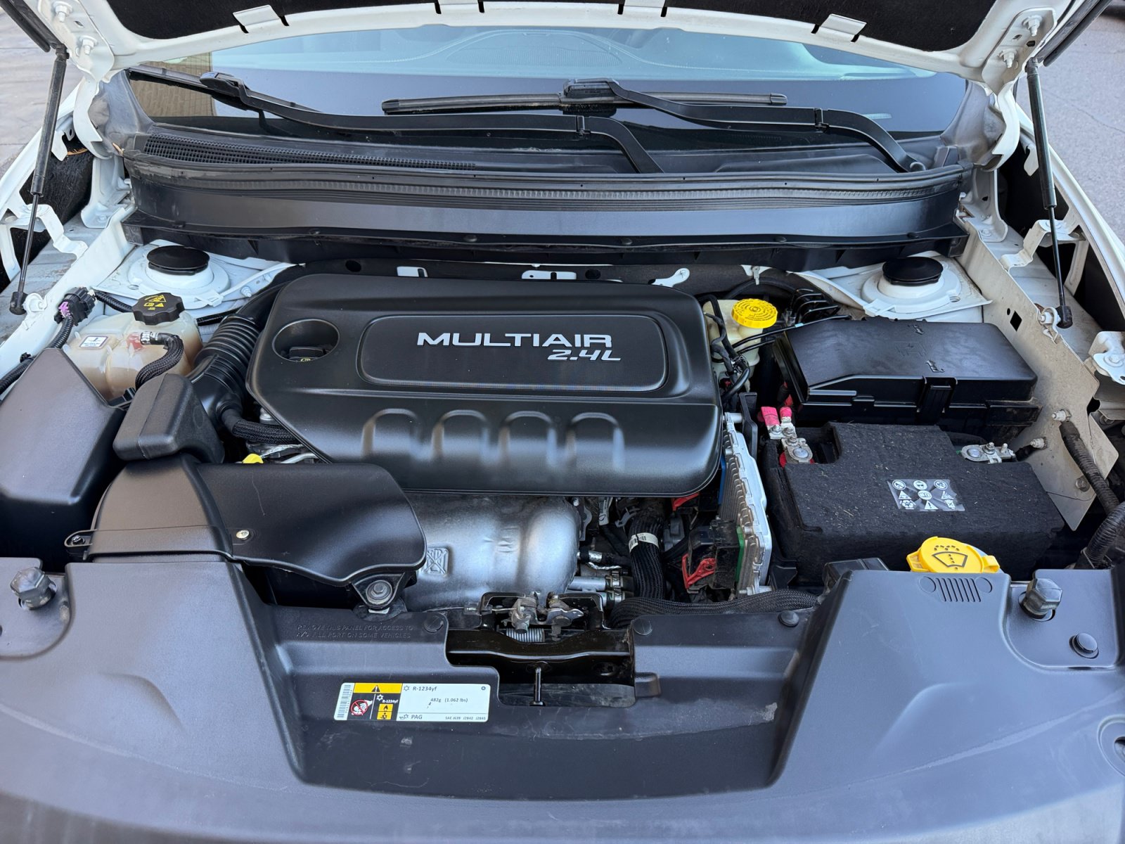 Used 2016 Jeep Cherokee Sport FWD image 21