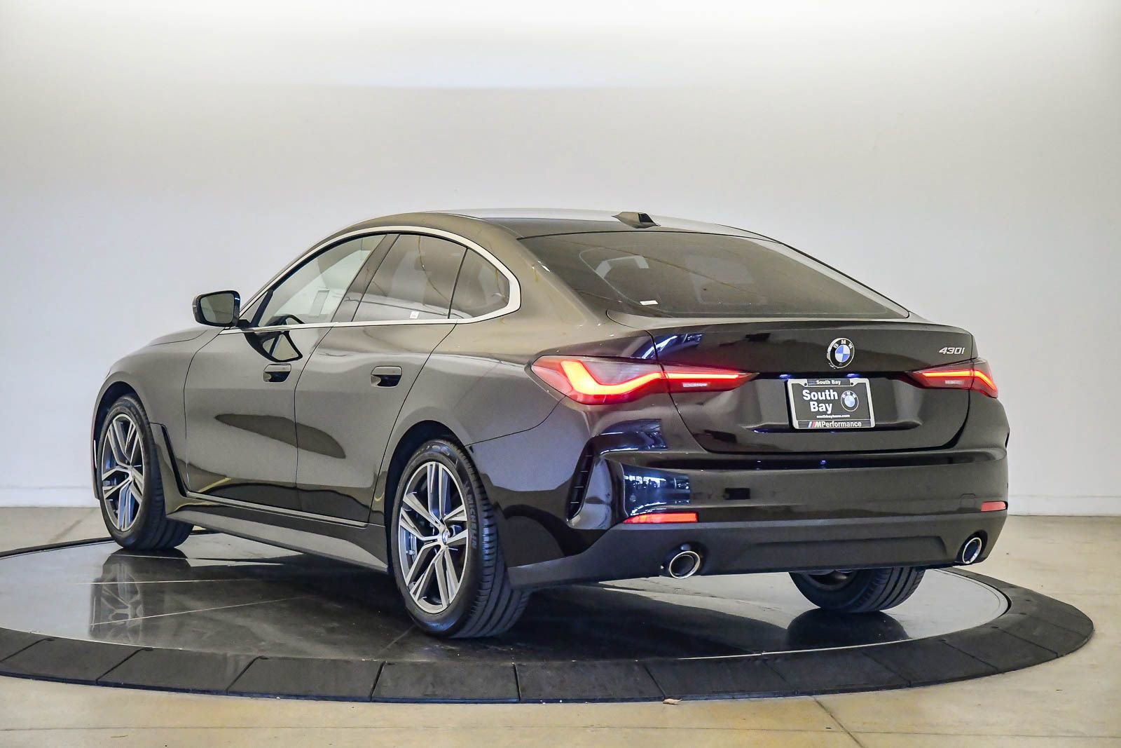 Certified 2024 BMW 430i Gran Coupe w/ Convenience Package RWD image 2