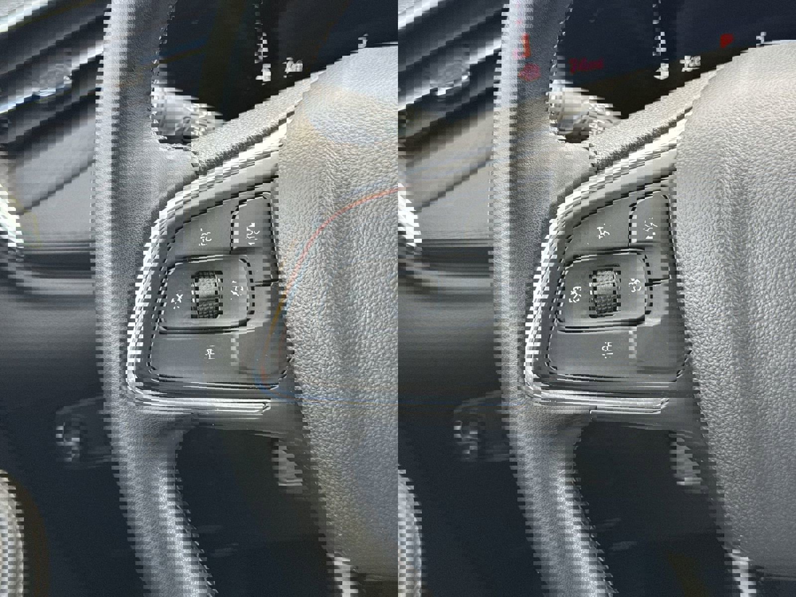 Used 2024 Buick Encore GX Sport Touring image 19