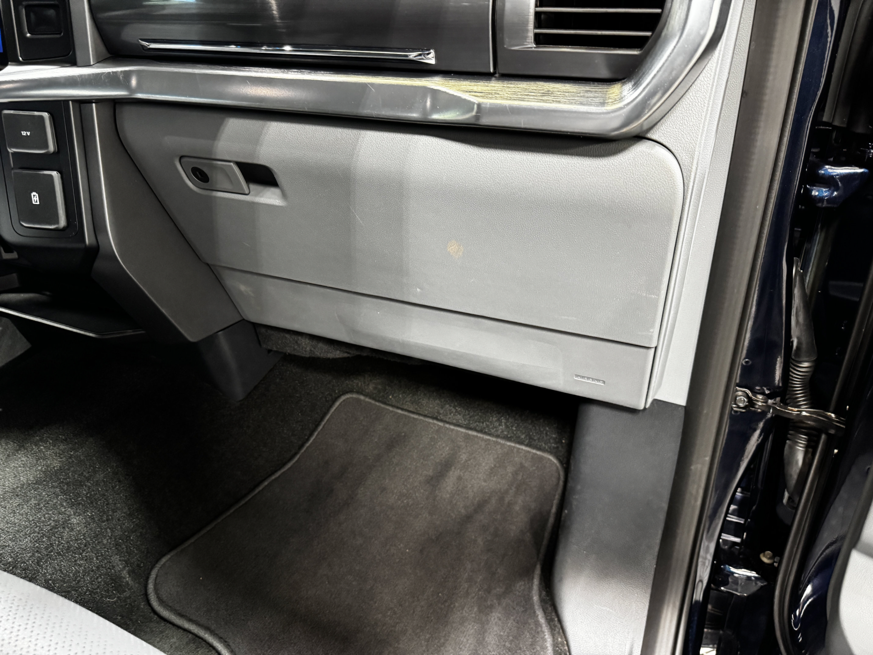 Used 2022 Ford F150 Lariat RWD image 32