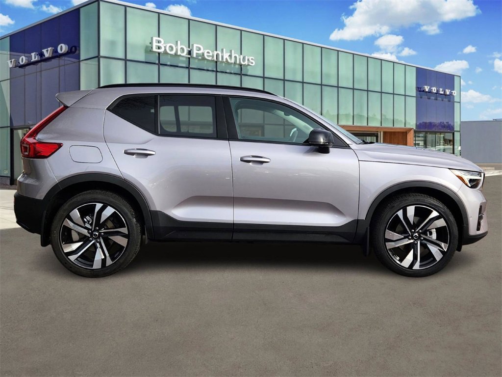 Used 2026 Volvo XC40 B5 Ultra w/ Protection Package Premier image 31