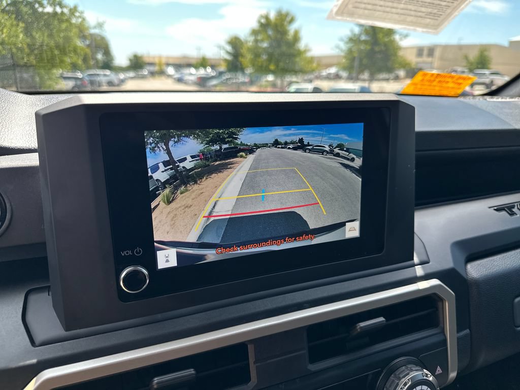 Used 2025 Toyota Tacoma SR AWD/4WD image 28