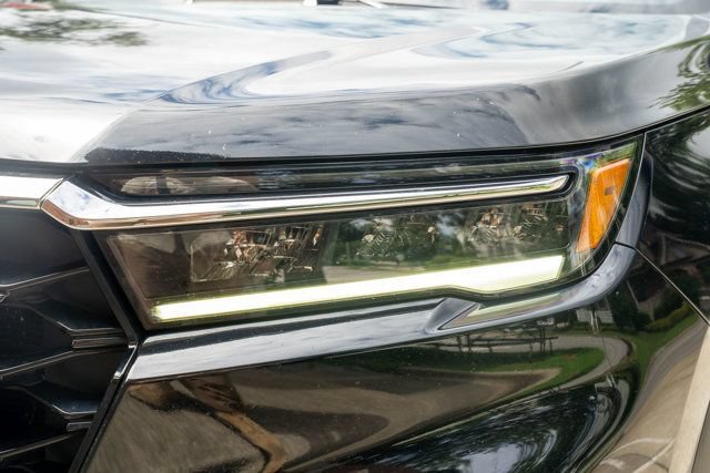 Used 2024 Honda Pilot Touring image 11