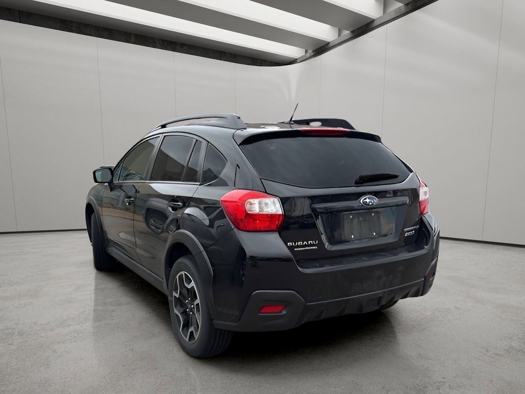 Used 2017 Subaru Crosstrek 2.0i Premium w/ Moonroof Package image 3
