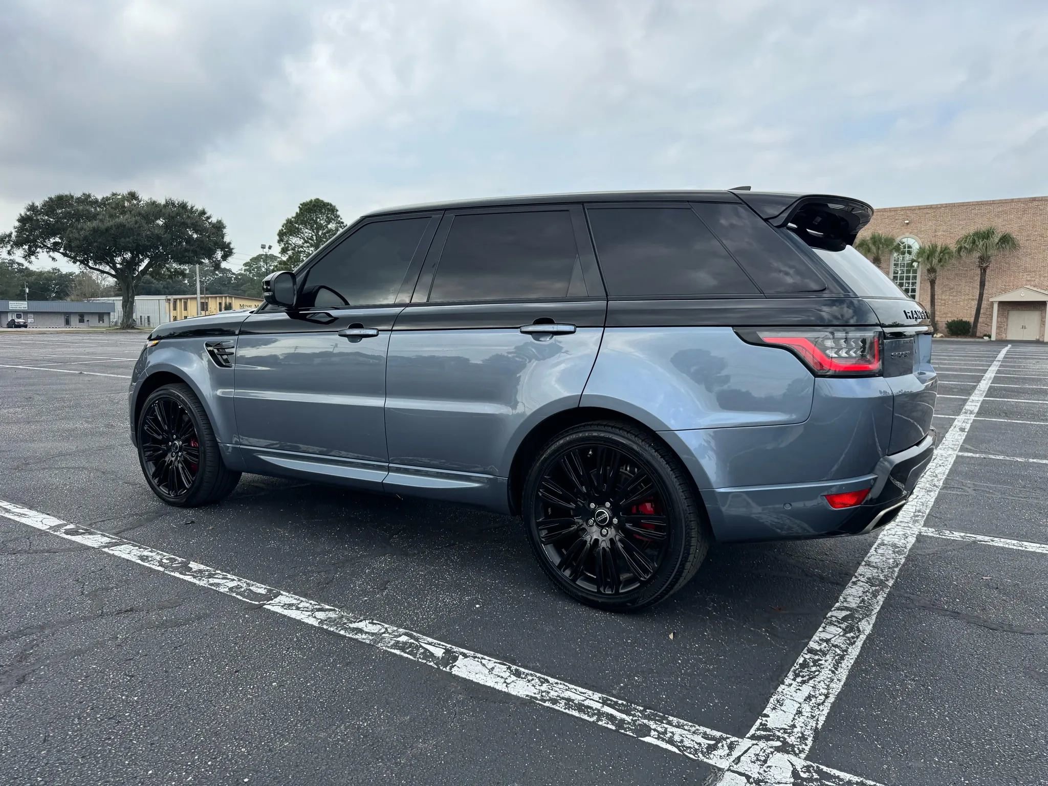 Used 2019 Land Rover Range Rover Sport HSE Dynamic AWD/4WD image 8