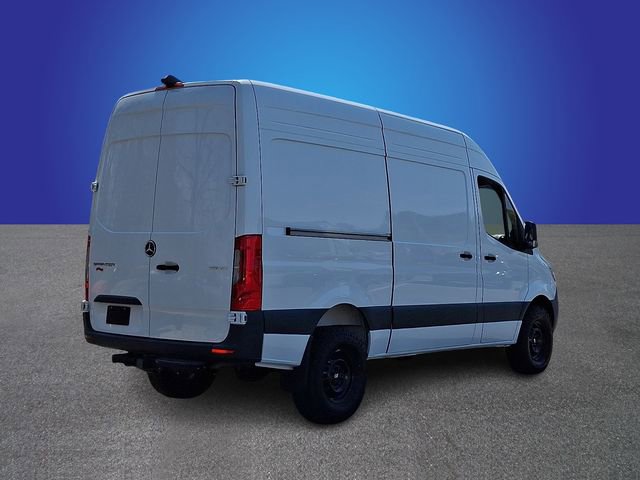 Used 2024 Mercedes-Benz Sprinter 2500 image 4