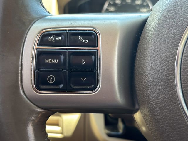Used 2011 Jeep Liberty Limited w/ Tire & Wheel Group AWD/4WD image 18