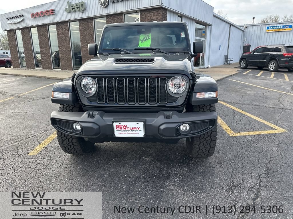 New 2025 Jeep Gladiator Sport AWD/4WD image 2
