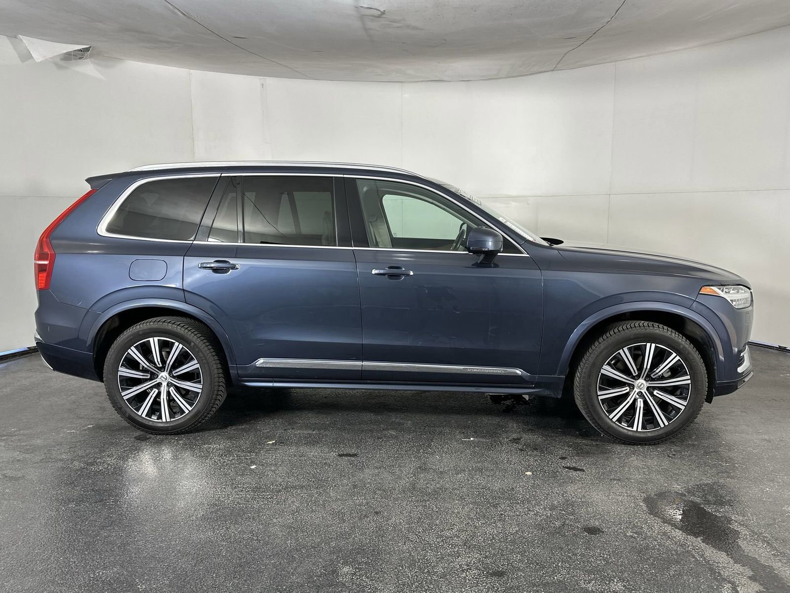 Used 2020 Volvo XC90 T6 Inscription w/ Protection Package Premier image 13