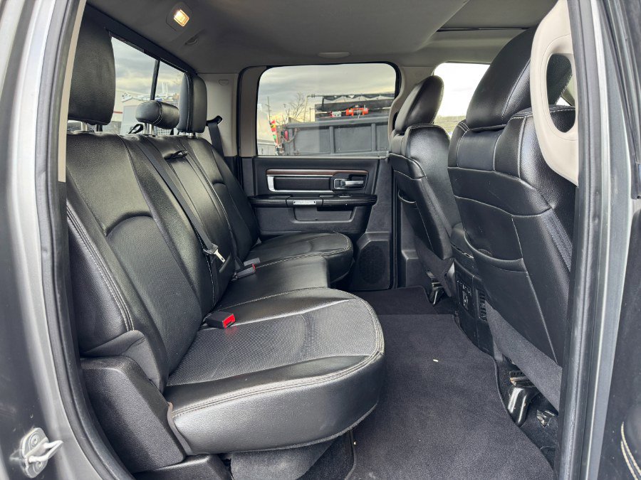 Used 2013 RAM 1500 Laramie w/ Convenience Group image 17