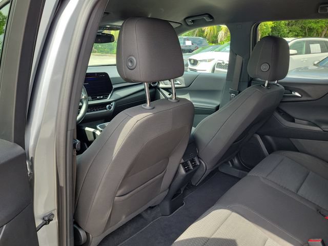 Used 2025 Chevrolet Equinox LT FWD image 13