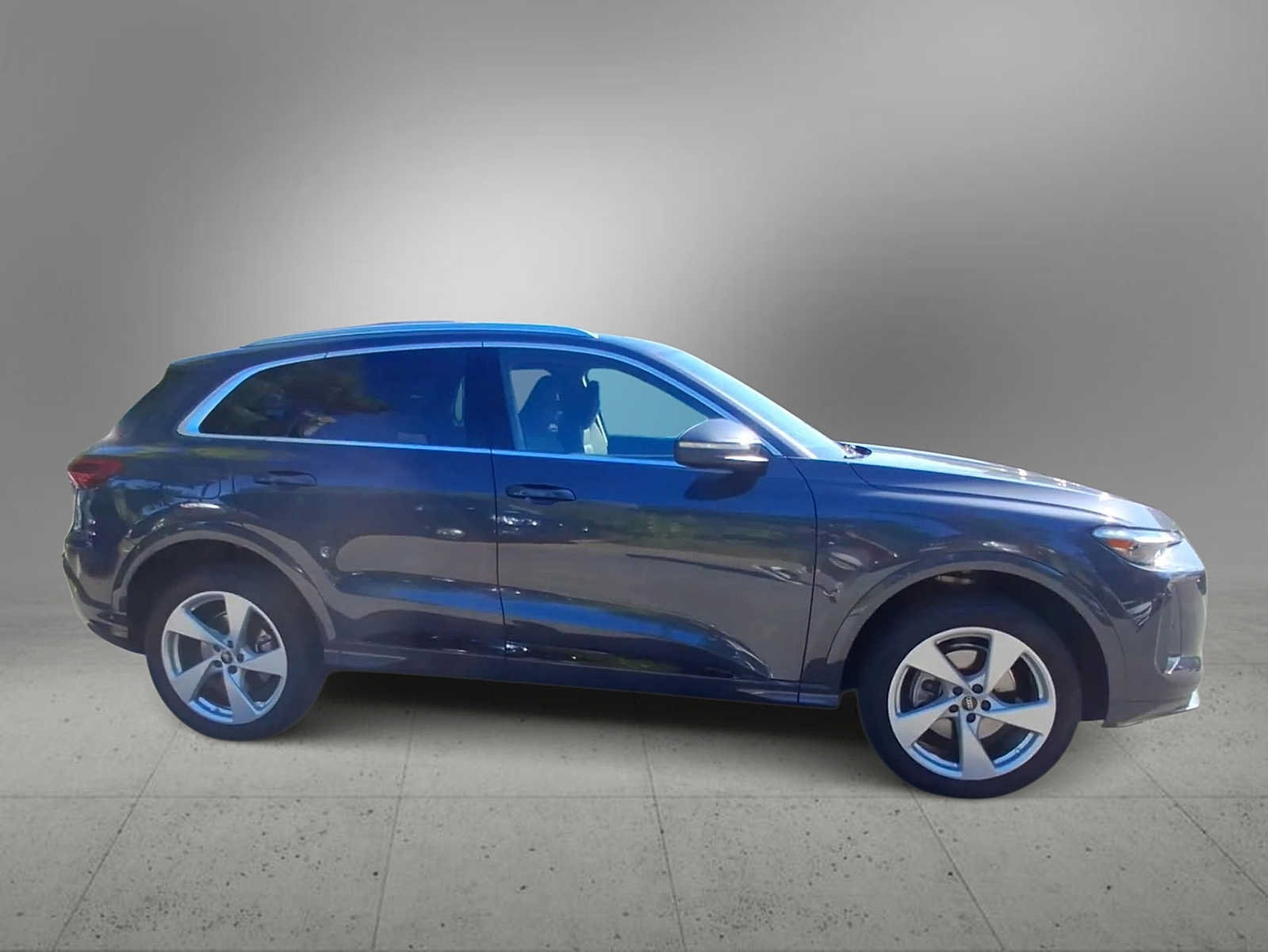 Certified 2025 Audi Q5 Premium w/ Premium Plus AWD/4WD image 9