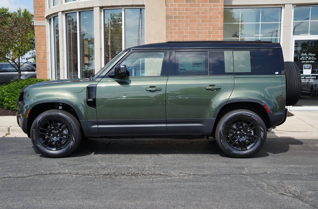 New 2026 Land Rover Defender 110 S AWD/4WD image 2