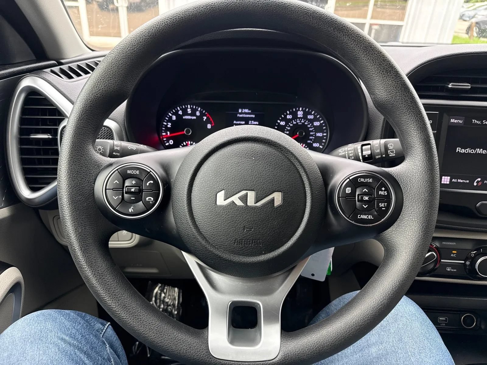 Used 2022 Kia Soul LX FWD image 16
