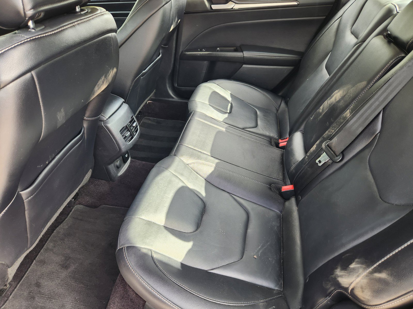 Used 2017 Ford Fusion Energi Titanium FWD image 12