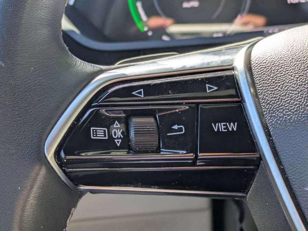 Used 2024 Audi Q8 e-tron Premium Plus AWD/4WD image 30