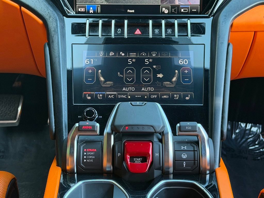 Used 2022 Lamborghini Urus AWD/4WD image 48
