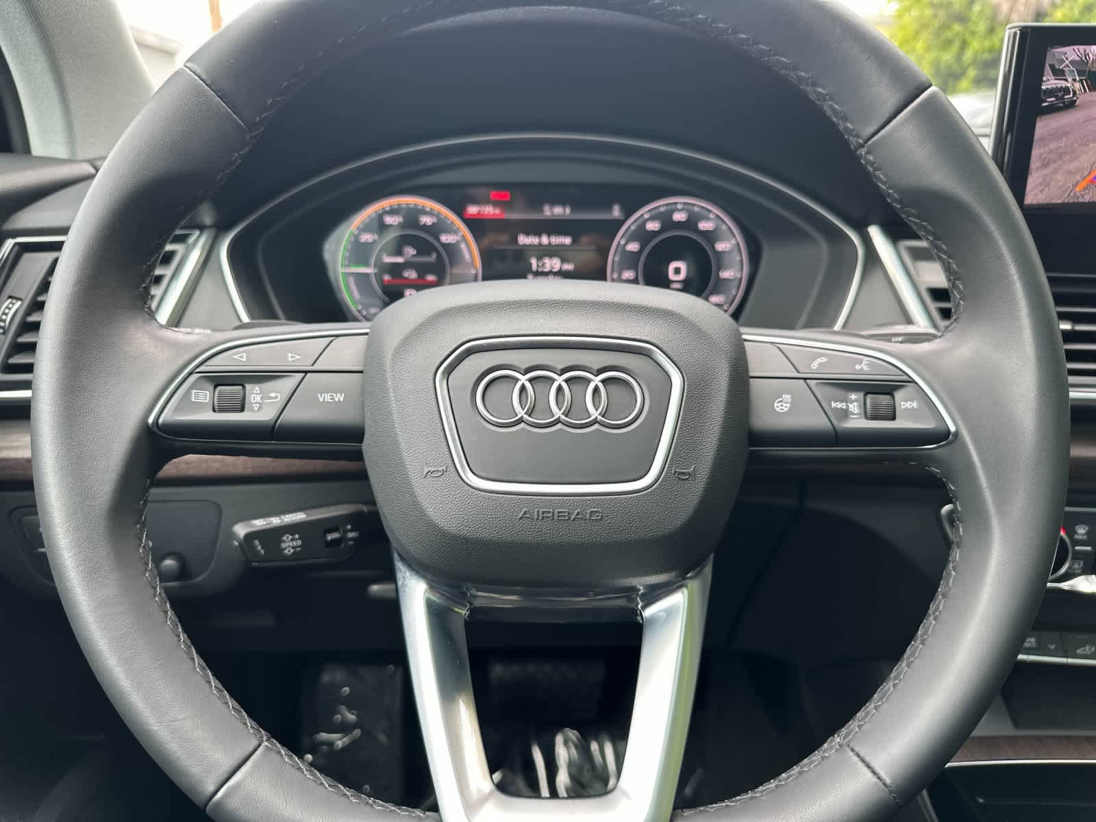 Used 2023 Audi Q5 e Premium w/ Convenience Package AWD/4WD image 23
