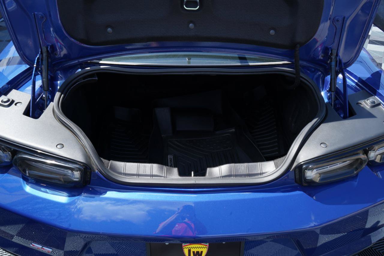 Used 2020 Chevrolet Camaro SS RWD image 45