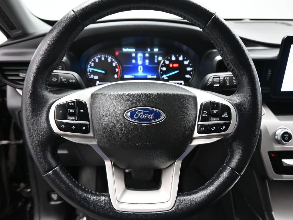Certified 2022 Ford Explorer XLT image 12