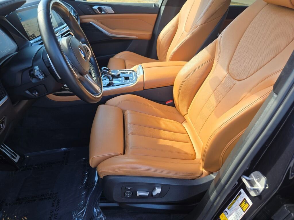 Used 2022 BMW X7 xDrive40i w/ M Sport Package image 36