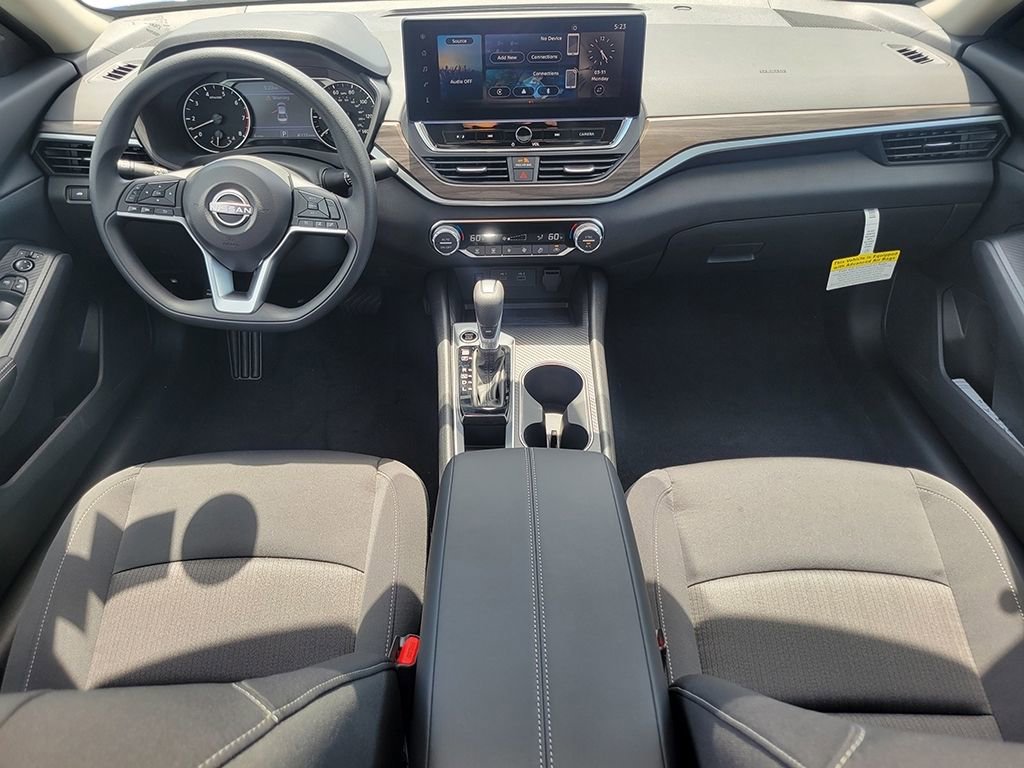 New 2025 Nissan Altima 2.5 SV w/ SV Special Edition Package image 18