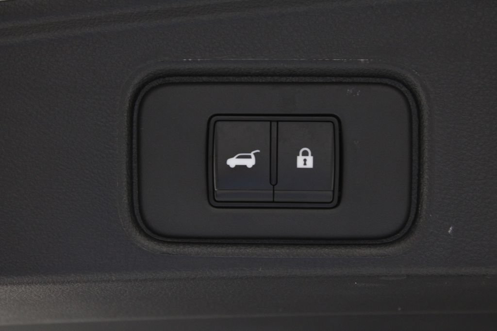 Certified 2025 Nissan Pathfinder SL w/ Cargo Package FWD image 19