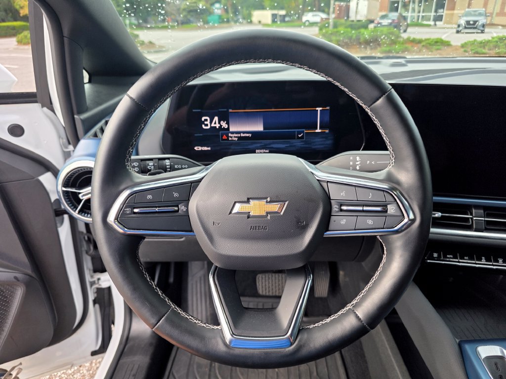 Certified 2024 Chevrolet Equinox EV LT FWD image 22